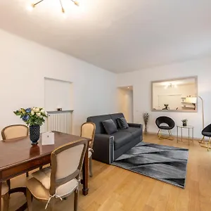 Royal - Centro Cadorna Milan